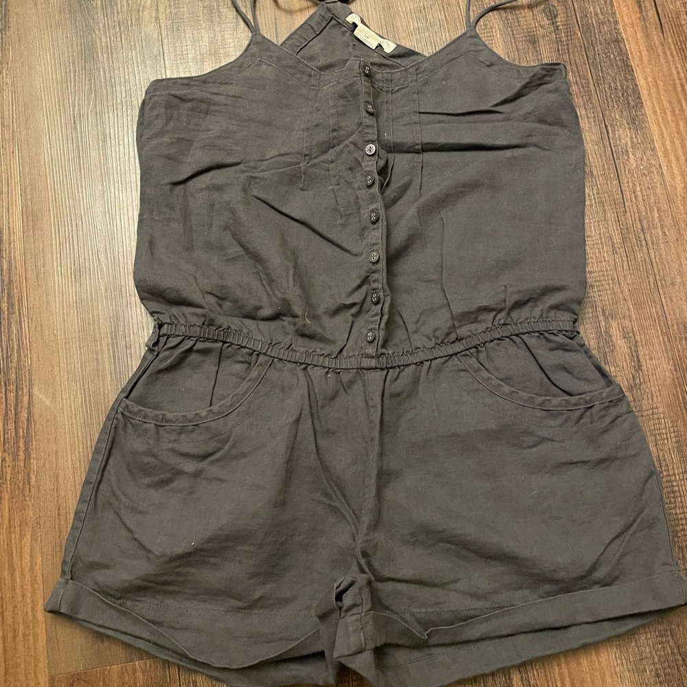 Jumper/romper one piece size small